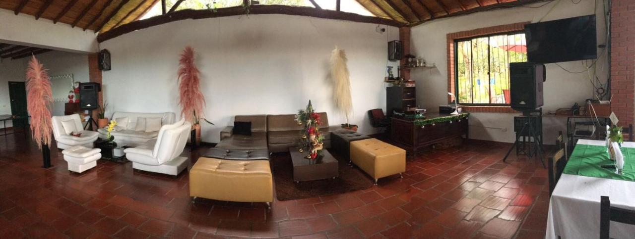 Hotel Campestre La Loma Curití Extérieur photo